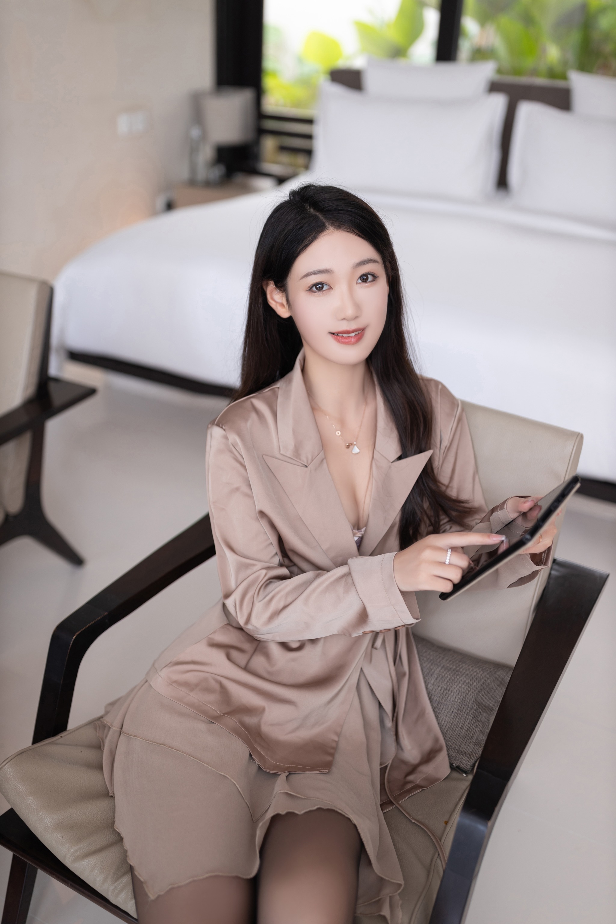 图片[1]-唐安琪 – NO.009 内购无水印 紫色内衣配超薄黑丝[89P]-XikXak